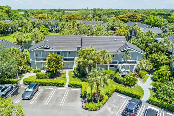 11863 Wimbledon Circle #501/500, Wellington, FL 33414