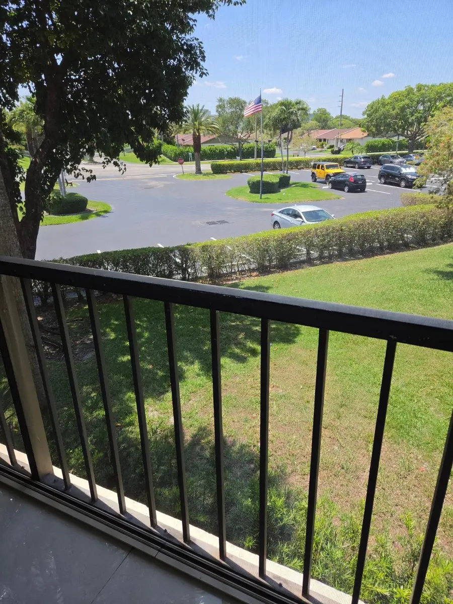 5310 Las Verdes Circle #220, Delray Beach, FL 33484 - #3