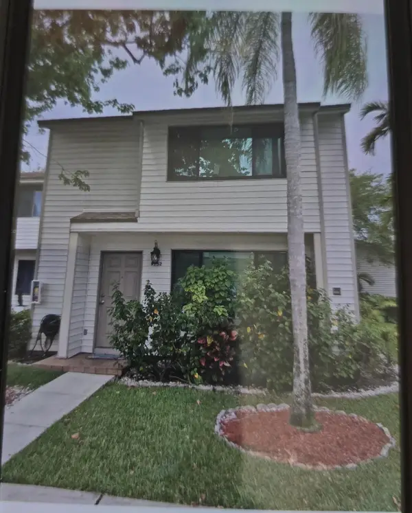 9752 NW 37th Street #7g, Sunrise, FL 33351