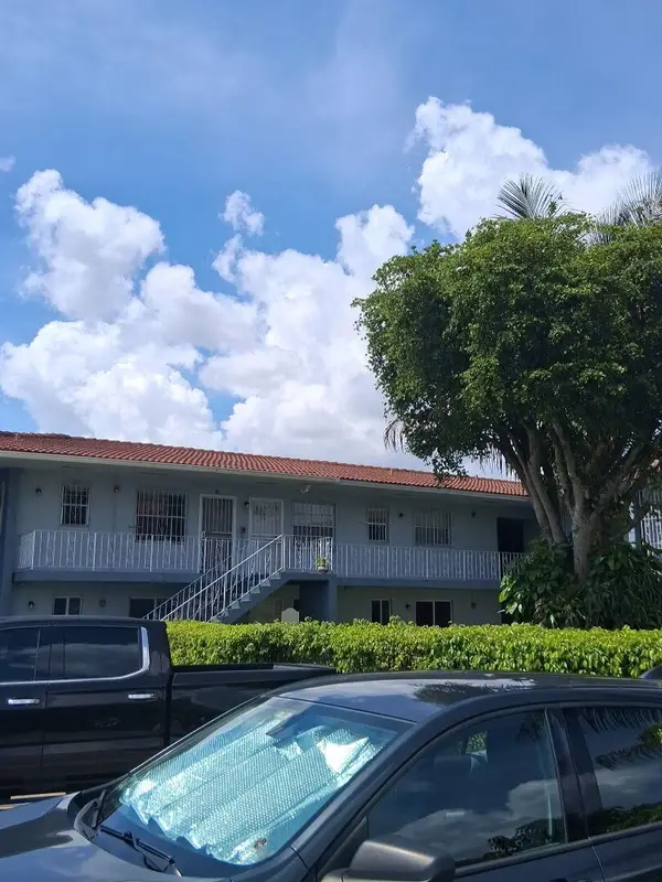 4050 NW 135th Street #15-9, Opa Locka, FL 33054