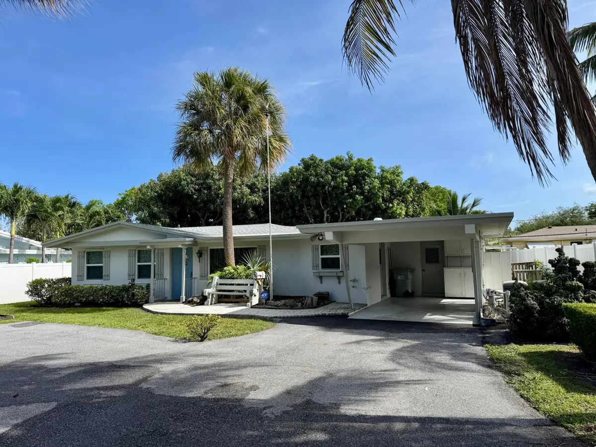 2560 NE 20th Street, Pompano Beach, FL 33062 - #1