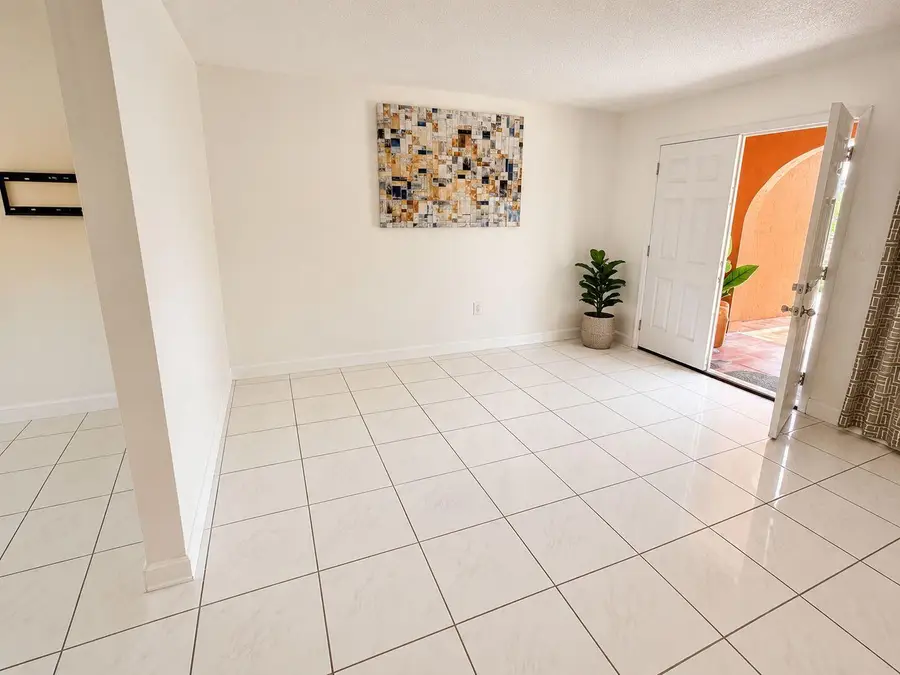 4210 W 10th Court, Hialeah, FL 33012 - #3