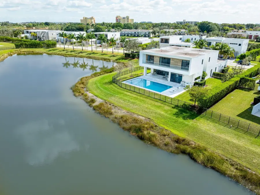 16553 Botaniko Drive S, Weston, FL 33326 - #2