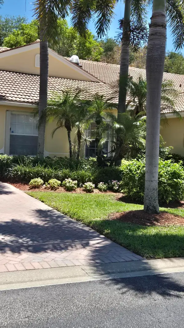 9436 Swansea Lane, West Palm Beach, FL 33411