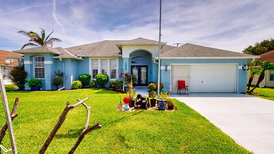 3419 SE Hart Circle, Port Saint Lucie, FL 34984 - #2