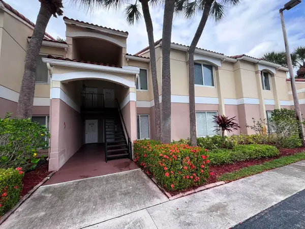 815 W Boynton Beach Boulevard #11-107, Boynton Beach, FL 33426