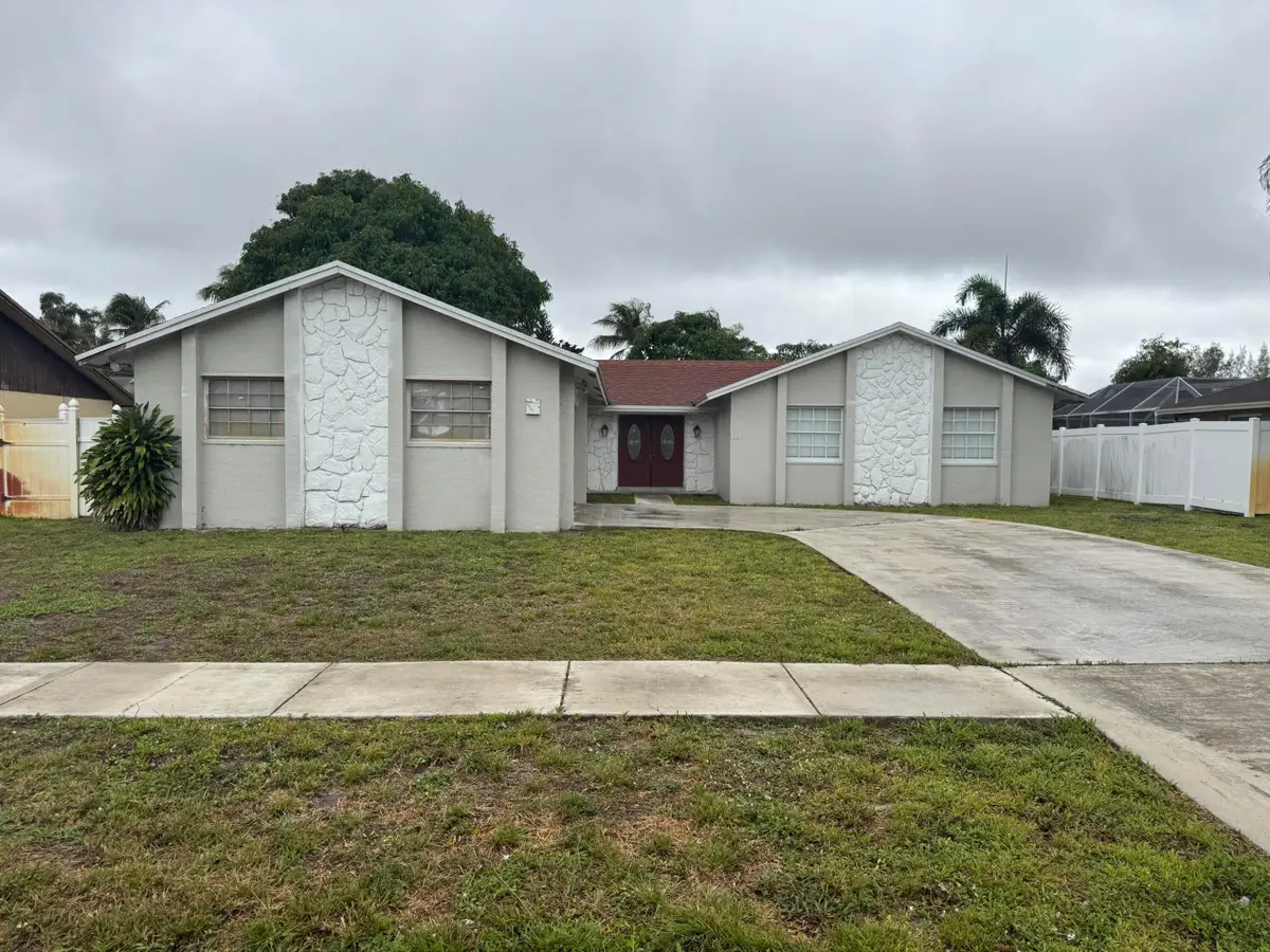 589 Cashiers Drive, West Palm Beach, FL 33413 - #1