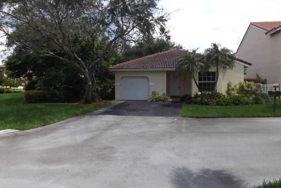 1472 Garden Road, Weston, FL 33326 - #2