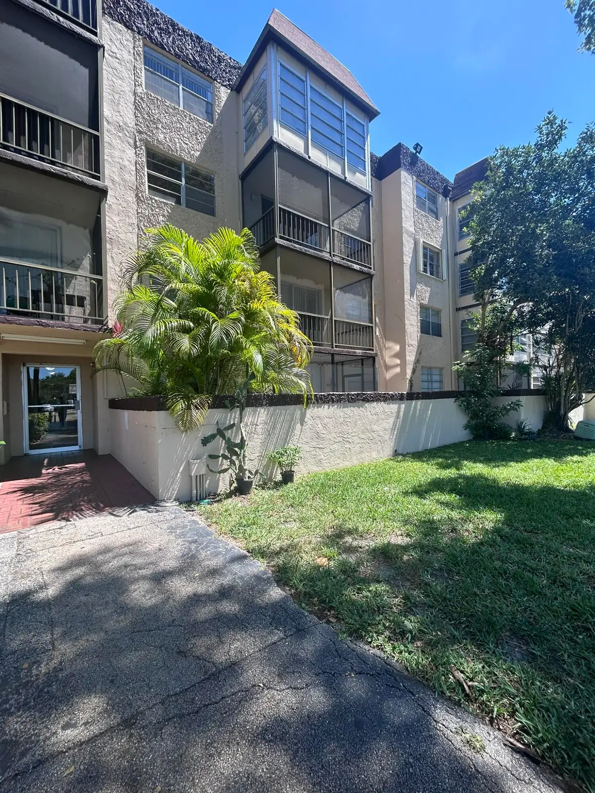 7300 NW 17th Street #121, Plantation, FL 33313 - #1