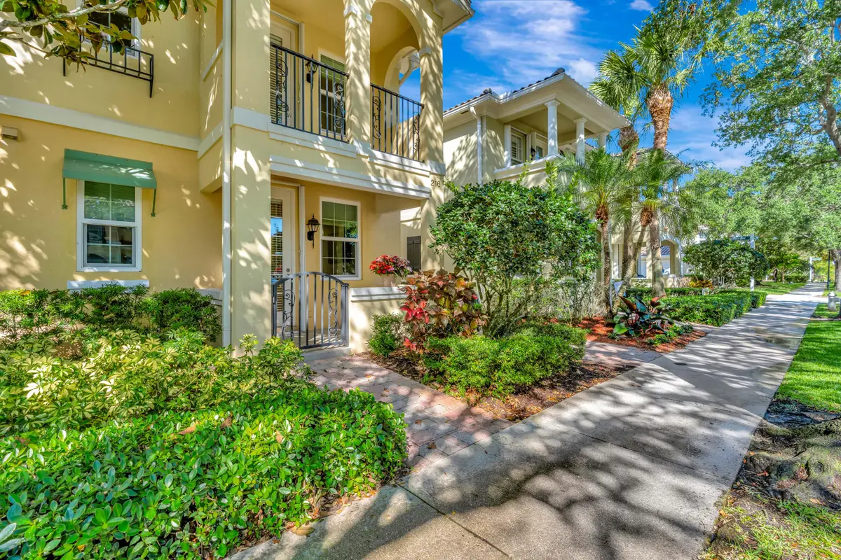 216 Barcelona Drive, Jupiter, FL 33458 - #1
