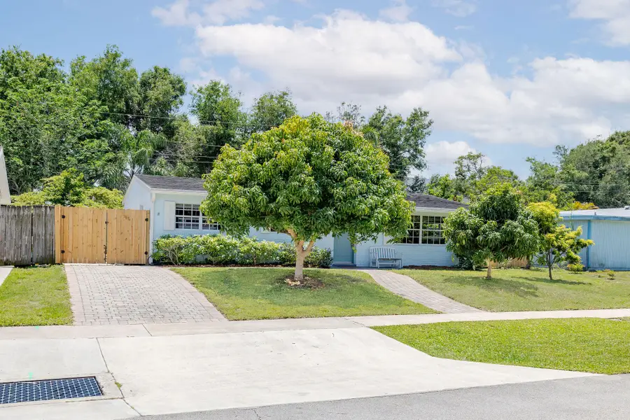 4366 Bamboo Drive, Palm Beach Gardens, FL 33410 - #2