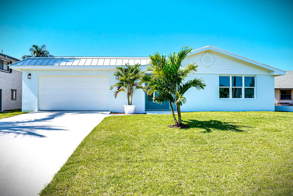 1123 Granada, Hutchinson Island, FL 34949 - #1