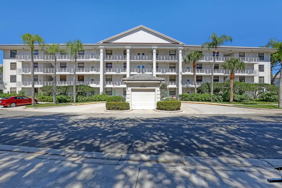 3650 Whitehall Drive #201, West Palm Beach, FL 33401 - #2