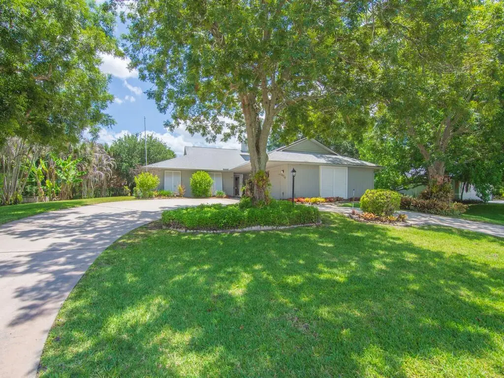1070 47th Avenue Sw, Vero Beach, FL 32968 - #1