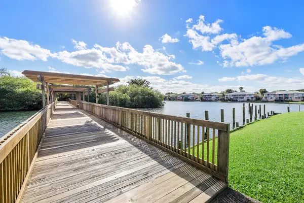 3100 NW 46th Street #102, Oakland Park, FL 33309