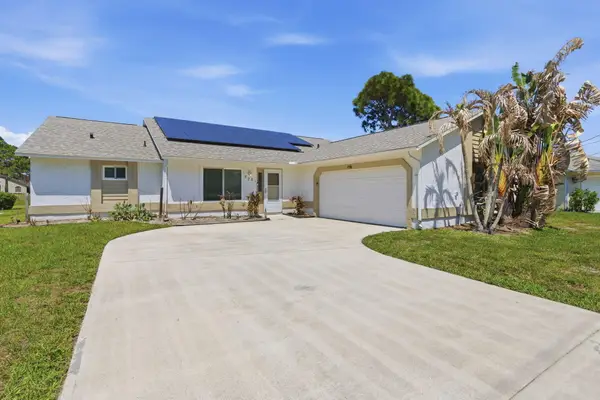 2281 SE Bowie Street, Port St Lucie, FL 34952