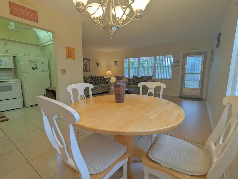 113 E Waltham E, West Palm Beach, FL 33417 - #2
