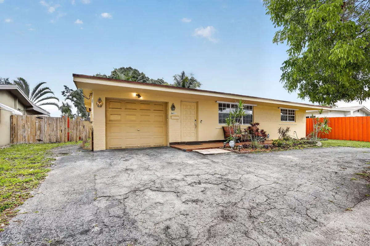 1411 NW 89th Avenue, Pembroke Pines, FL 33024 - #1