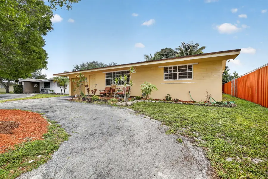 1411 NW 89th Avenue, Pembroke Pines, FL 33024 - #3