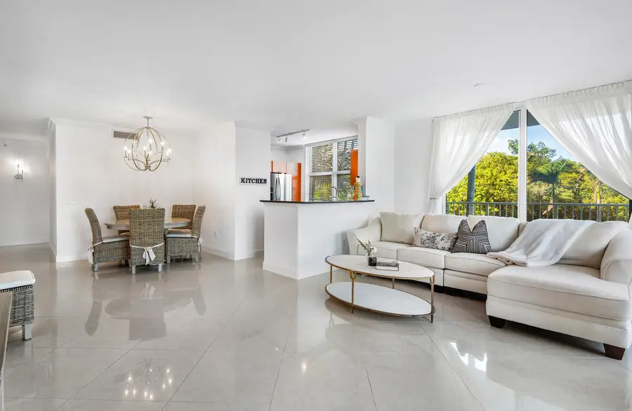 700 E Boynton Beach Boulevard #202, Boynton Beach, FL 33435 - #3