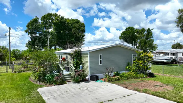 1102 Casey Lane, Okeechobee, FL 34974
