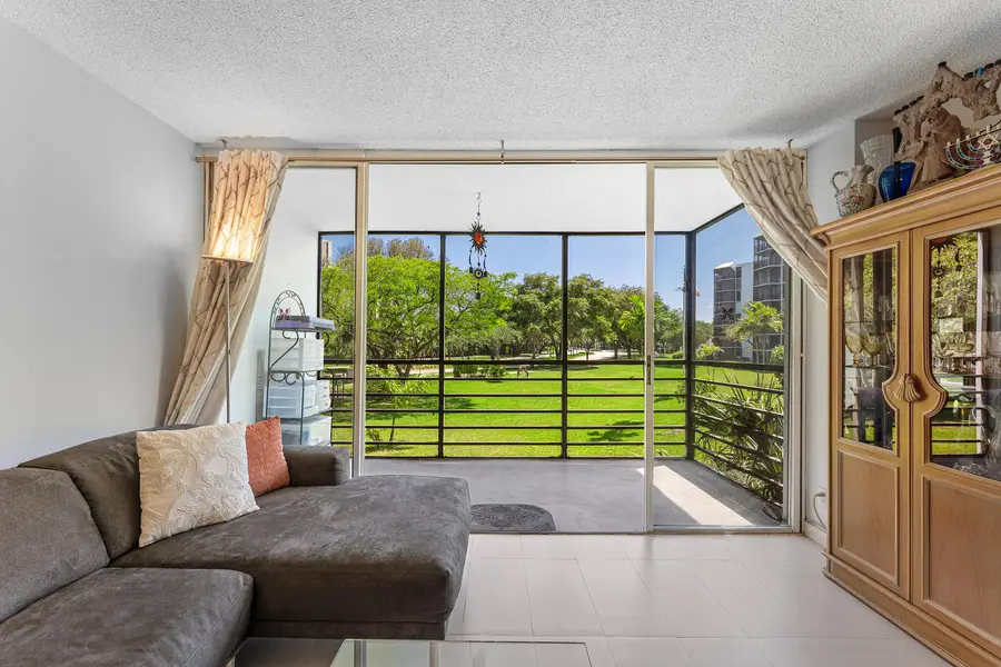 20500 W Country Club Drive #210, Aventura, FL 33180 - #2