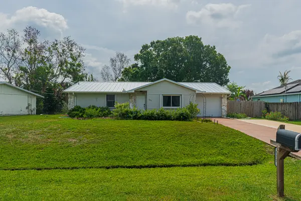537 NW Sagamore Terrace, Port St Lucie, FL 34983