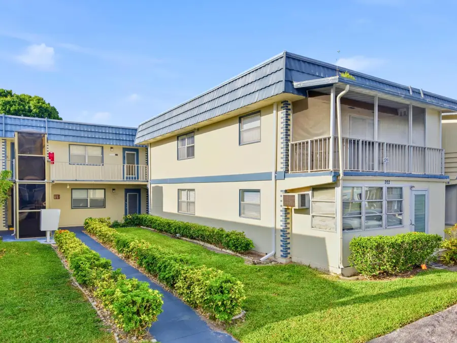 202 Brittany E, Delray Beach, FL 33446 - #2
