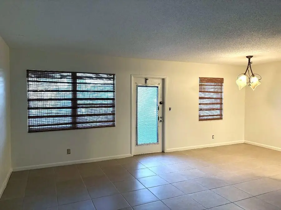 1019 Newport G, Deerfield Beach, FL 33442 - #3