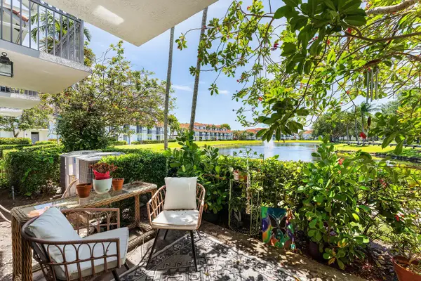 2012 Alta Meadows Lane #111, Delray Beach, FL 33444