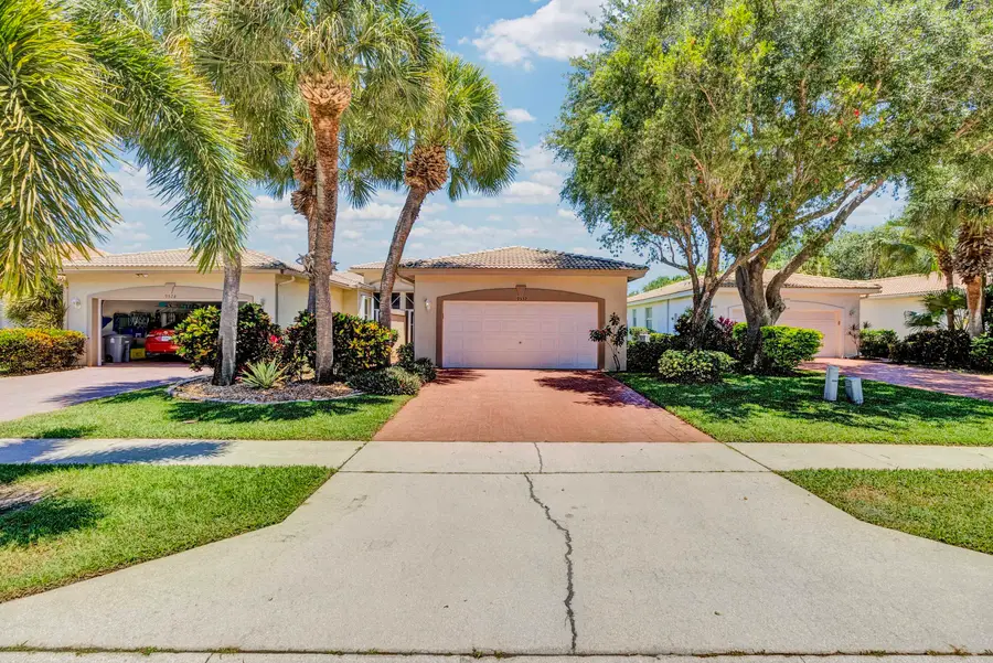 9532 N Crescent View Dr Drive N, Boynton Beach, FL 33437 - #2