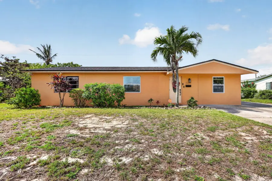 361 W 21st Street, Riviera Beach, FL 33404 - #2