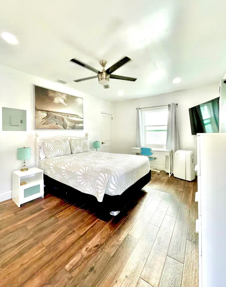 626 NE 17th Way, Fort Lauderdale, FL 33304 - #3