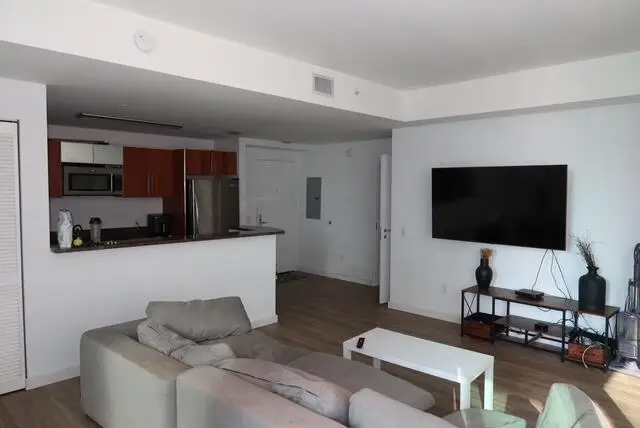 300 S Biscayne Boulevard #T1902, Miami, FL 33131 - #3