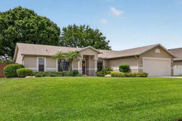 6771 NW Abigail Avenue, Port St Lucie, FL 34983