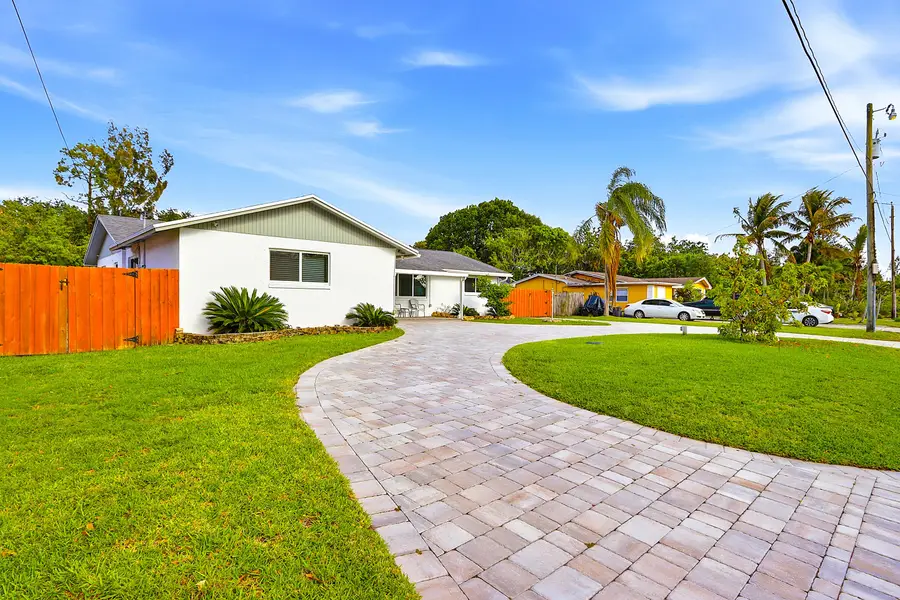 1212 Concord Avenue, West Palm Beach, FL 33417 - #2
