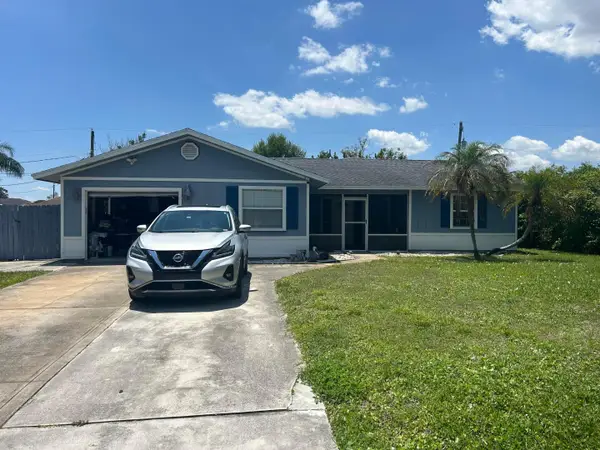 2462 SE Pinero Road, Port St Lucie, FL 34952