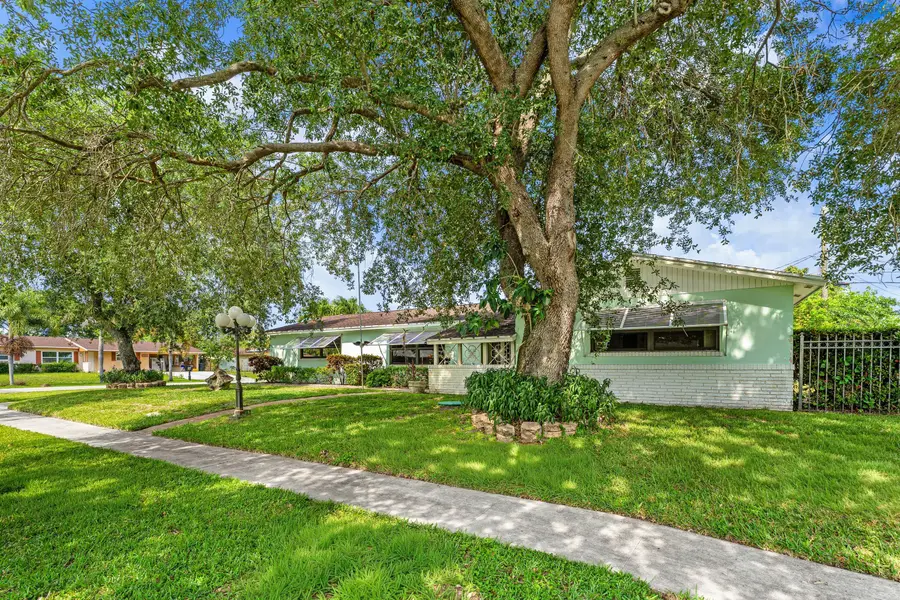 2118 W Palma Circle, West Palm Beach, FL 33415 - #2