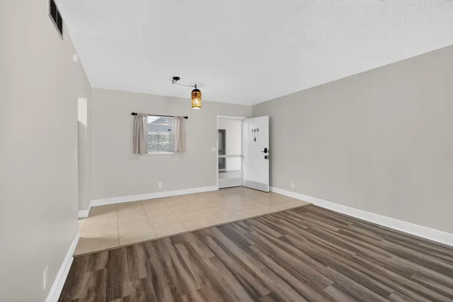 725 Hummingbird Way #109, North Palm Beach, FL 33408 - #3