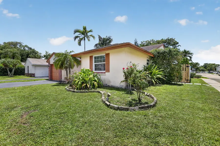 13970 Oaklawn Place, Davie, FL 33325 - #3