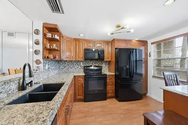 3005 Portofino Isle #M2, Coconut Creek, FL 33066
