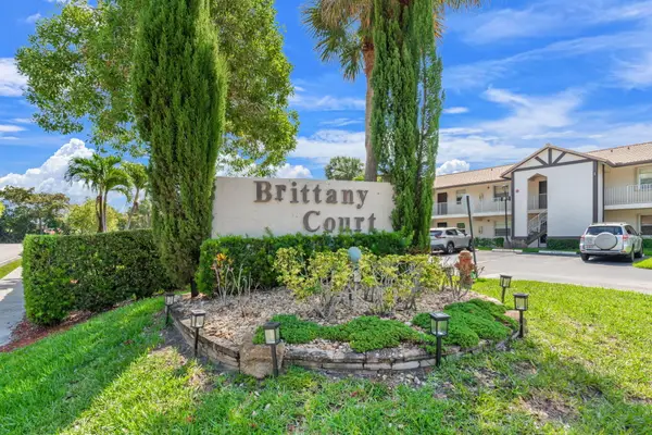 2455 NW 89th Drive #201, Coral Springs, FL 33065