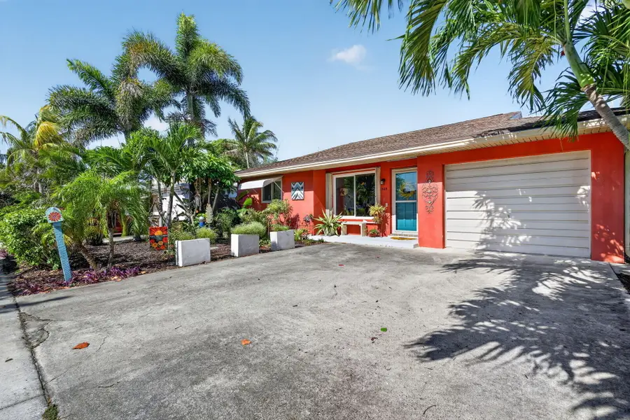 1525 N M Street, Lake Worth Beach, FL 33460 - #2
