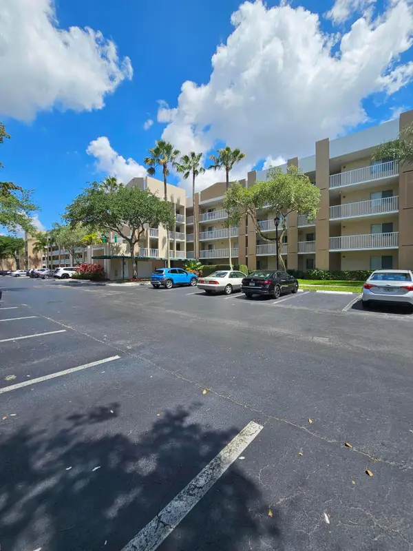 9537 Weldon Circle, Tamarac, FL 33321