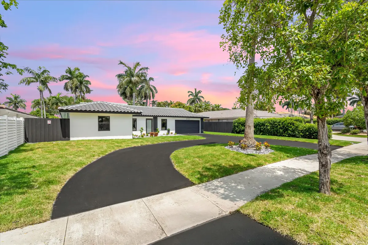 4721 Bayview Drive, Fort Lauderdale, FL 33308 - #1