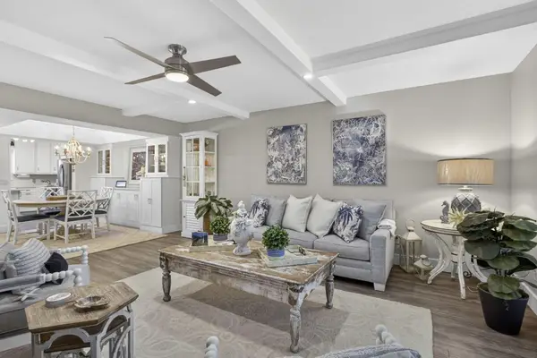327 Southwind Drive #203, North Palm Beach, FL 33408