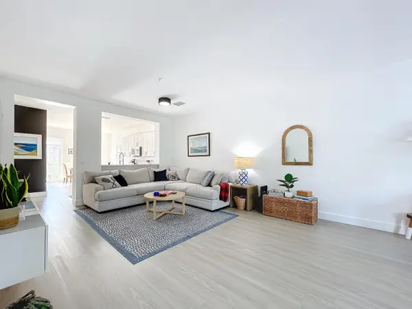 425 Greenwich Circle #205, Jupiter, FL 33458