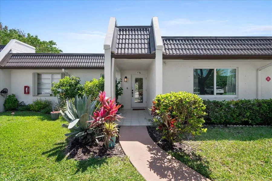 178 Lake Susan Lane, West Palm Beach, FL 33411 - #2