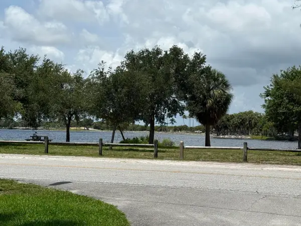 3040 Lake Osborne Drive #111, Lake Worth Beach, FL 33461