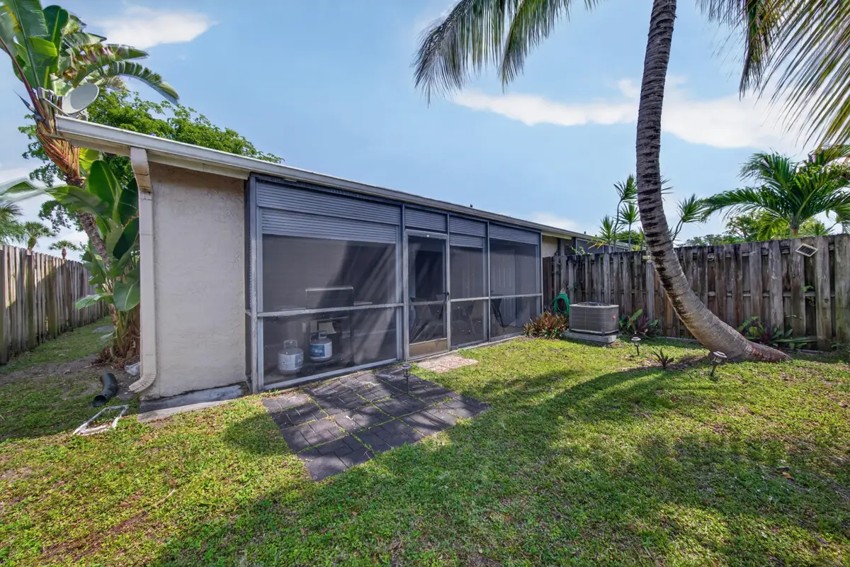 1036 E Lakes Drive, Pompano Beach, FL 33064 - #1